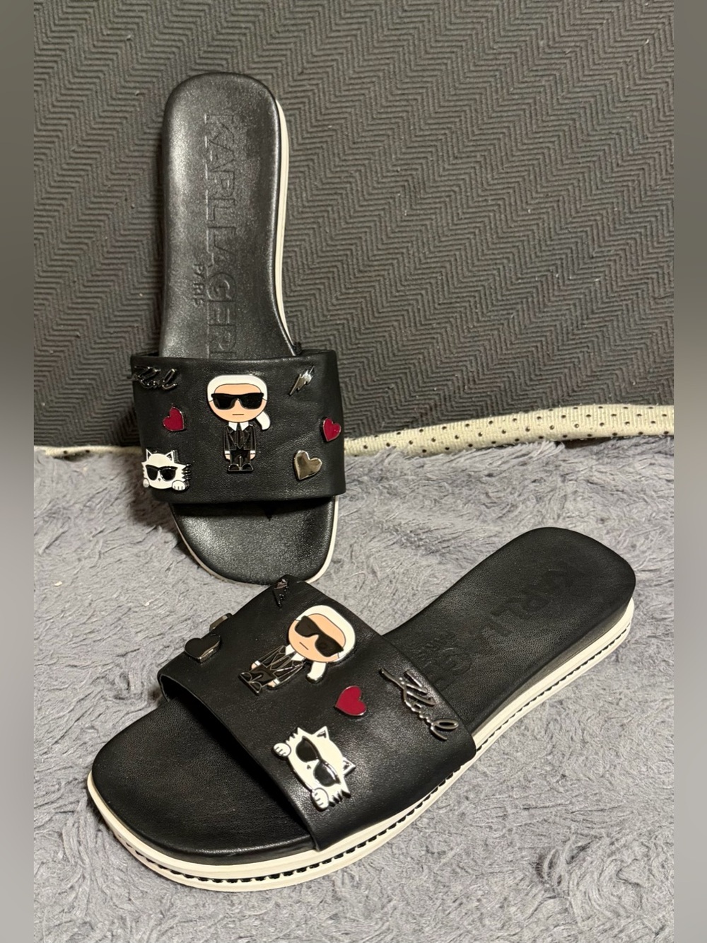 Karl Lagerfeld Paris Women's Jeslyn Slide Sandals Women’s Size 8 Embellished